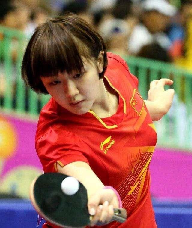 的多民族背 的多民族背