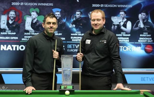 维尔茨于左 维尔茨于左